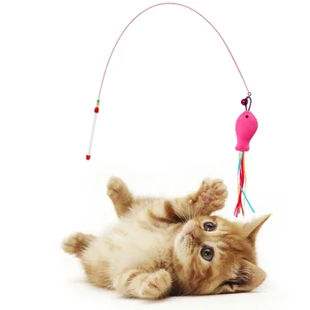 1Pc 92cm Naminių Kačių Žaislas Netikrą Žuvies Formą su Varpeliu ir Spalvinga Juostelės Žaislas Įdomus Žaisti Cat Stick Mažų Naminių Produktų